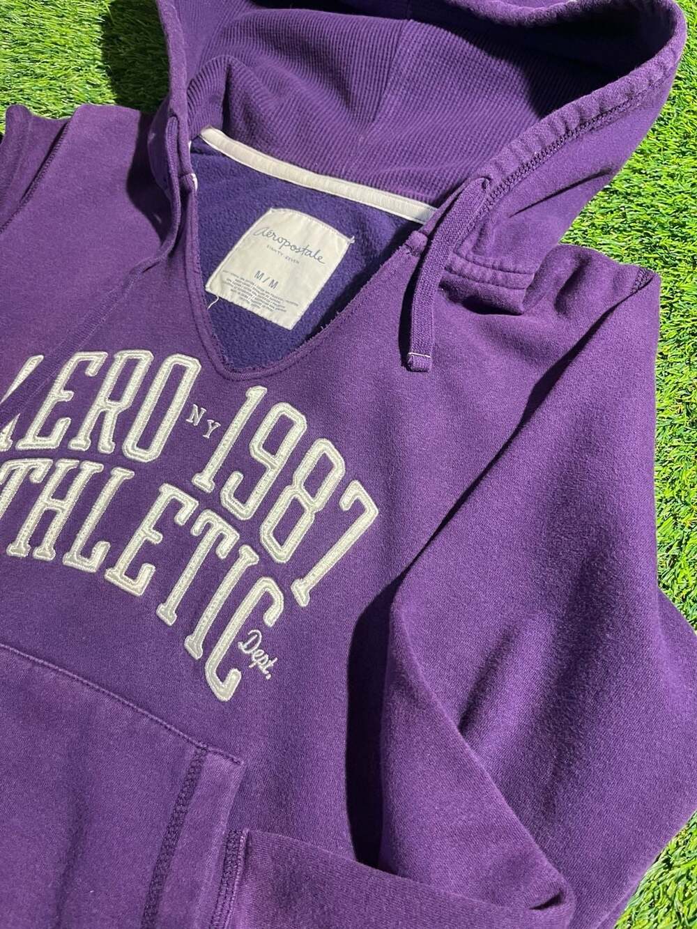 Aeropostale 1987 Athletic V-Neck Hoodie Size M Purple